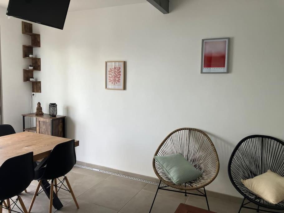Appartement T4 Terrasse Et Vue Istres Exterior photo
