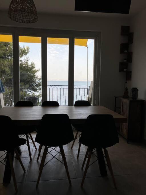 Appartement T4 Terrasse Et Vue Istres Exterior photo
