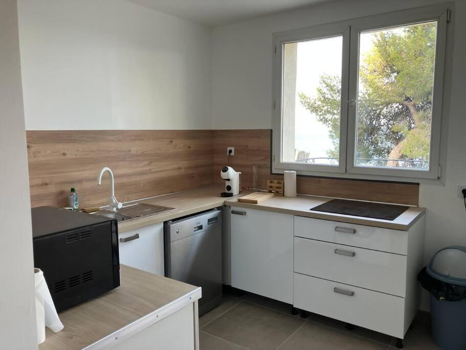 Appartement T4 Terrasse Et Vue Istres Exterior photo
