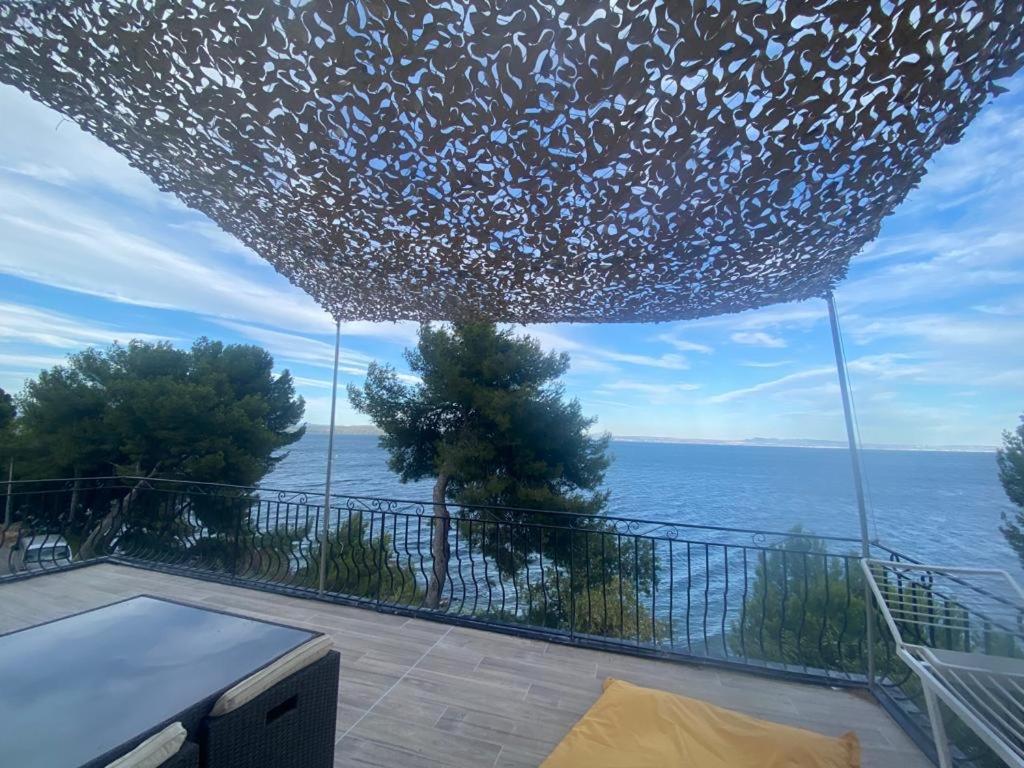 Appartement T4 Terrasse Et Vue Istres Exterior photo